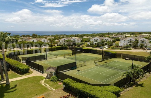 Mullins House | Great Value Rental With Pool & Housekeeper - 2 Min From The Beach