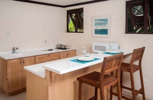 Belleplaine Apartment | Ground Floor Studio @ Santosha Holiday Apartments b