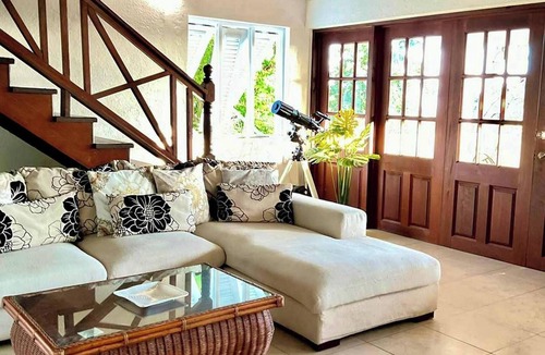 Whitehall House | Harbor View 4bd by Zenbreak