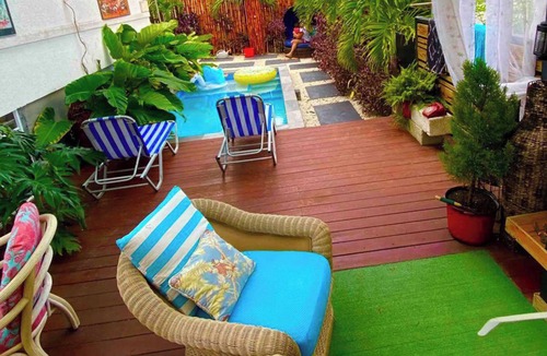 West Coast Apartment | Have fun with the whole family at this stylish place with smart home features