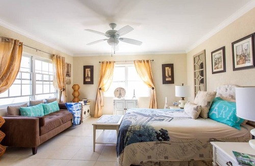Inch Marlowe Bed & Breakfast | Hidden Gem - One of a Kind Villa with Ocean Views - close to Airport!