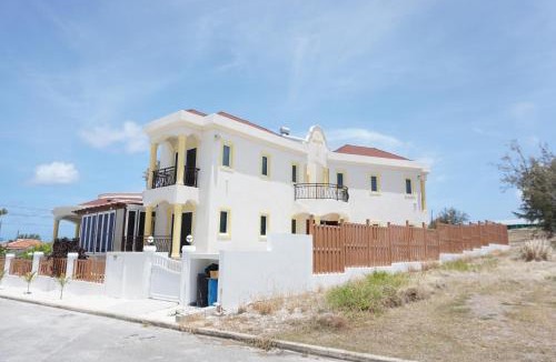Inch Marlowe Apartment | High-End finished apartment Higher Heights, Barbados