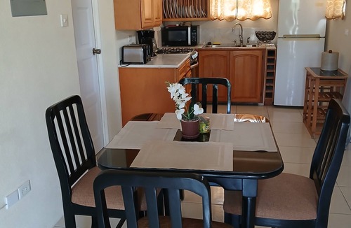 Fitts Village Apartment | Holiday accommodation 1 minute walk to west coast beach!