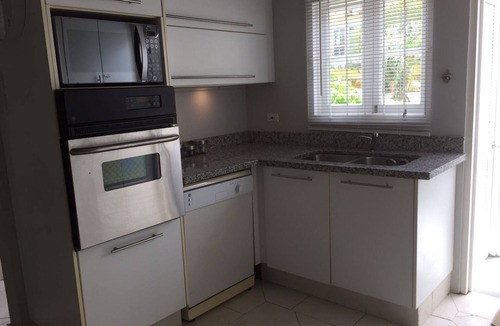 Porters House | Holiday Villa, 30 Porter’s Gate- Stylish 3 bedroom townhouse with community pool