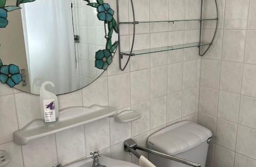 Dover House | Home2Home Guesthouse