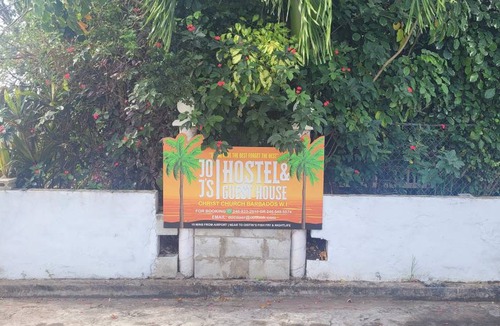 Oistins Hostel | Hostel ∙ 8 guests