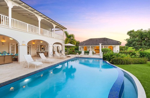 Westmoreland Villa | Howzat 4BR