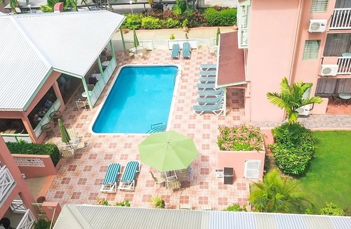 Worthing Hotel | Ideal Stay for Beach Goers: Cozy Room w/Living Area and Kitchenette | 3 Rooms