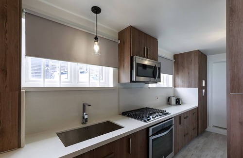 Prospect Villa | Imagine Villa- Clean & Modern Beachfront 4 bed with Penthouse