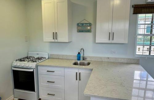 Navy Gardens Apartment | Island Life Apartment