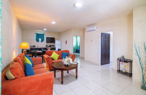 St. Lawrence Gap Condo | Island Stay Near Two Beaches w/Pool Access & Bar