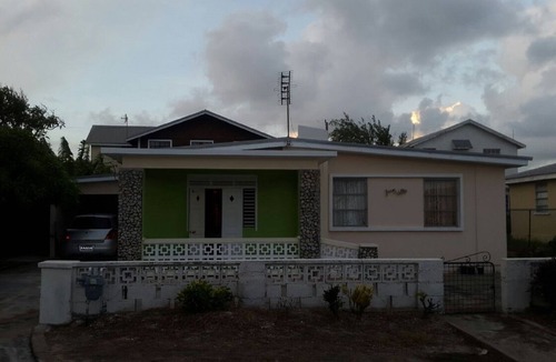 Inch Marlowe House | "Jones Villa" Your Vacation Home Away From Home