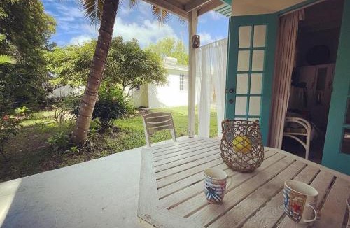 Maxwell House | Kismet Garden Cottages - Dover Beach
