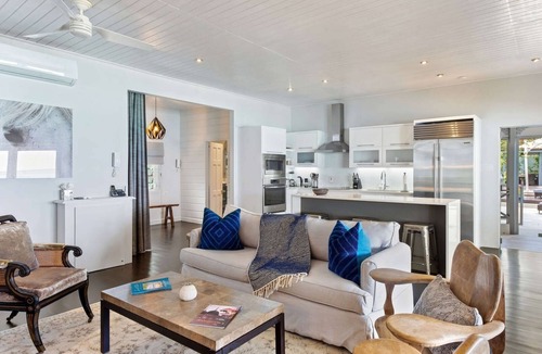 Reeds Bay Apartment | La Lune Luxury apartment