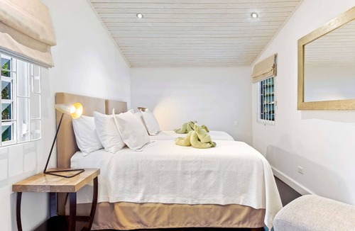 Reeds Bay Apartment | La Lune Luxury apartment