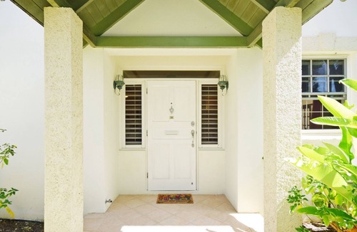 Bridgetown House | Large 2-bed townhouse with shared pool