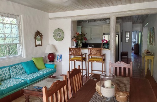 Mullins Apartment | Large Secure 2 Bedroom Apartment with large pool steps to Mullins Beach