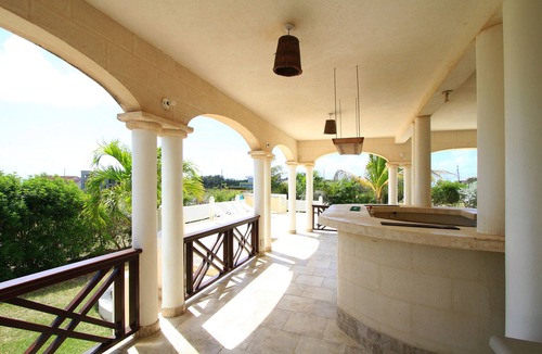 Silver Sands Apartment | Long Breeze Villa - Christ Church