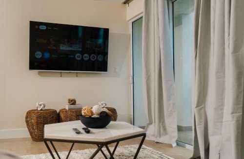 Little Battaleys Apartment | Lou Lou's Hideaway