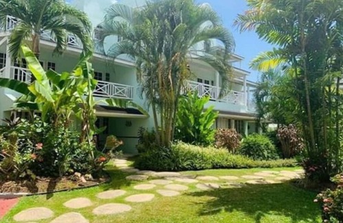 Hastings Condo | Lovely 3 Bedroom Condo with pool.