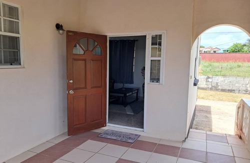 Gibbons Boggs House | Lovely 3-bedroom house located near Oistins, close to beaches and Golf course