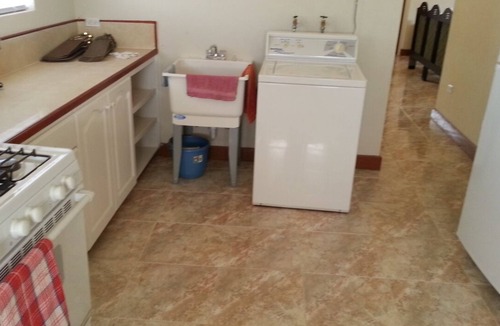Long Bay Apartment | Lovely large one bedroom near Crane Beach-