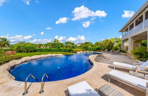 Holetown Villa | Luxurious 5 bed villa located in Sugar Hill Resort