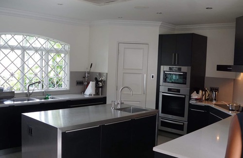 Sandy Lane Villa | Luxurious 5 bedroom mansion ideal for a group of friends and family