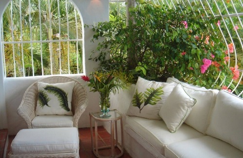 Mullins Apartment | Luxurious Private Apartment with pool 4 minutes walk to Mullins Beach West Coast