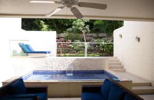 Halcyon Heights Villa | Luxury 3-Bed Villa St James near Beach & Gym