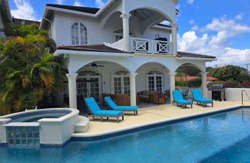 Paynes Bay House | Luxury 5BR/5BTH Villa - Pool. Near Sandy Lane Golf Course and Paynes Bay Beach