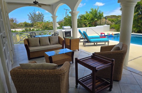 Paynes Bay House | Luxury 5BR/5BTH Villa - Pool. Near Sandy Lane Golf Course and Paynes Bay Beach