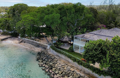 Gibbs Bay House | Luxury Beach Villa With Stunning Sea Views And Direct Access On To Mullins Beach