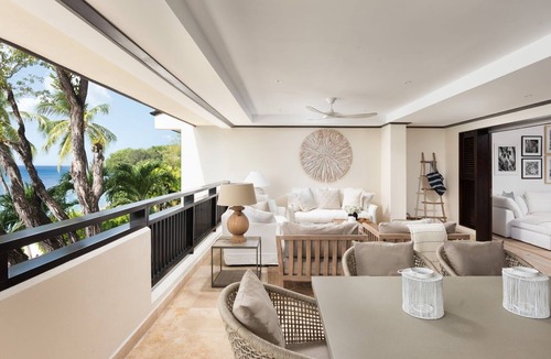 Old Trees Bay Condo | Luxury Condo on Beach - Coral Cove 7