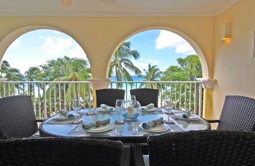 Dover Apartment | Luxury Oceanfront Condo with Pool - Sapphire 313