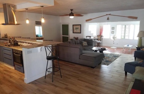 Derricks Villa | LUXURY VILLA:5 mins walk to beach,4 bedrooms, private pool