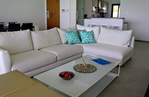 Saint Lawrence Apartment | Luxury Waterfront Condo- Amazing views!