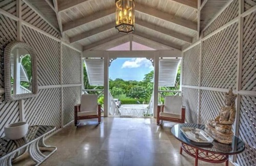 Ivy House | Magnificent Plantation house overlooking the sea