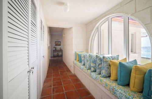 Long Bay Villa | Maltese Falcon - by Zenbreak