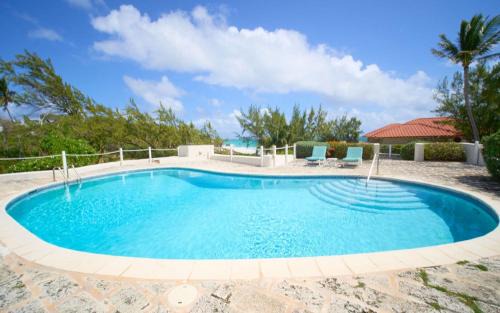 Long Bay Villa | Maltese Falcon Villa 4bd by ZenBreak