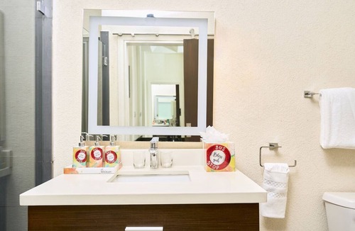 Blue Waters Hotel | Marina Haven in Barbados! Three Relaxing Suites, Free Breakfast, Outdoor Pool!