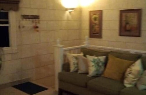 Newton Terrace House | Mi Casa Su Casa Apartments Lovely 5 minutes from Oistins Beach and the airport