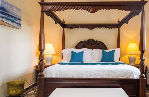 Boarded Hall Apartment | Milltops: 2-bedrooms, Pool , AC and WiFi located in Christ Church Barbados.