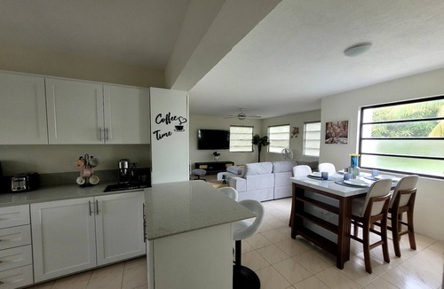 Blue Waters Apartment | Modern 2 bed 2 bath home away from home perfectly located for visitors