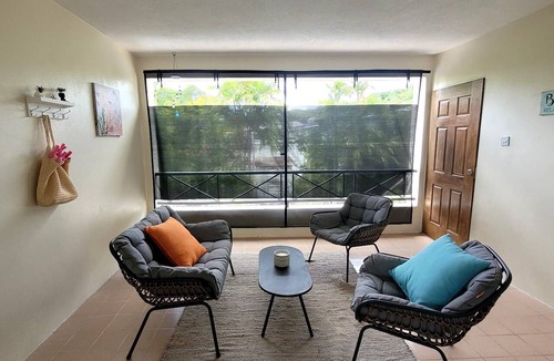 Blue Waters Apartment | Modern 2 bed 2 bath home away from home perfectly located for visitors
