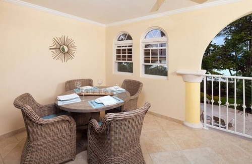 Dover Apartment | Modern Beachfront Condo with Pool - Sapphire 116