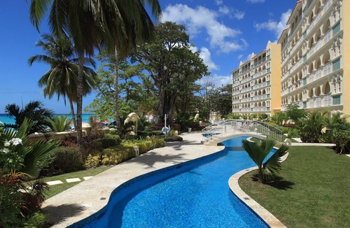 Dover Apartment | Modern Beachfront Condo with Pool - Sapphire 309