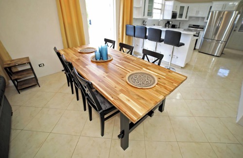 Work Hall House | Modern Villa - UpstairsnSt Philip Barbados, 5 min from Airport, AC, Wifi Parking