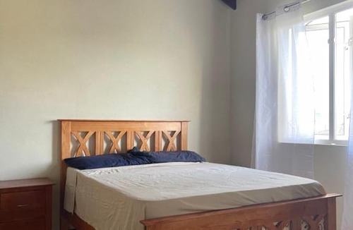 Marley Vale House | ‘MORIAH’ Private Room with Double Bed and shared bathroom