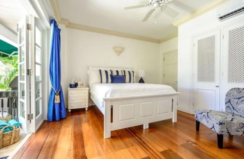 Mount Brevitor Villa | Mullins BAY TH8 FOOTSTEPS